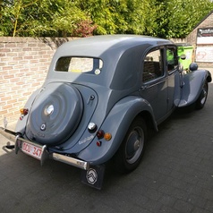 Oldtimer Citroen Radio change