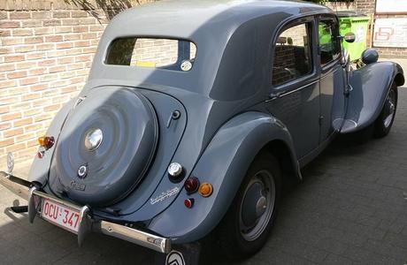 Oldtimer Citroen Radio change