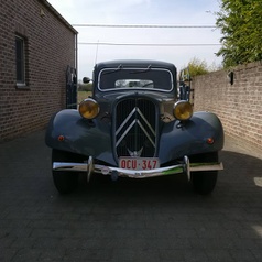 Oldtimer Citroen Radio change