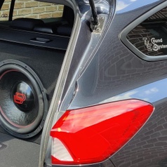 Ford Focus with bass pack